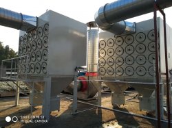 東鴻生產的濾筒除塵器在東莞塑膠廠正式運行