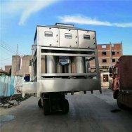 東鴻環(huán)境不銹鋼系列廢氣處理設(shè)備連發(fā)三車進場安裝