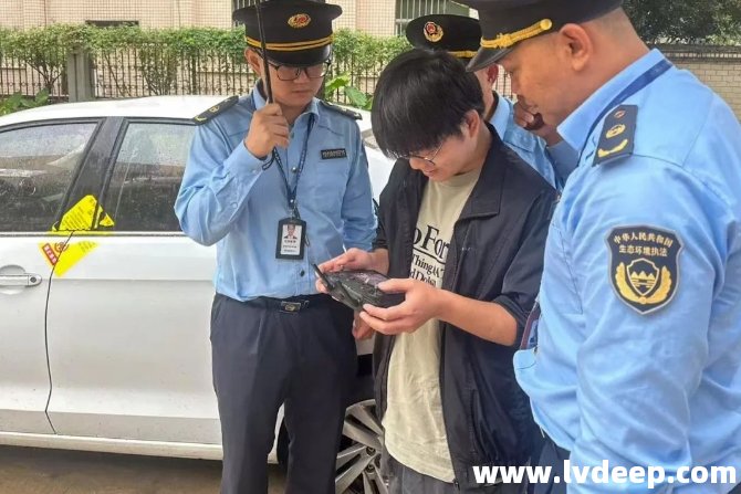 通過無人機(jī)航拍鎖定黃泥漿來源